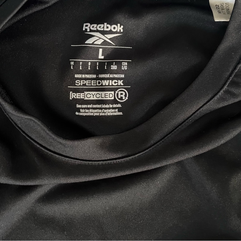 Reebok Men's Black Long Sleeve Shirt - Picture 5 of 9